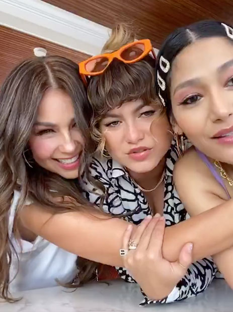 Thalía, Farina y Sofía Reyes