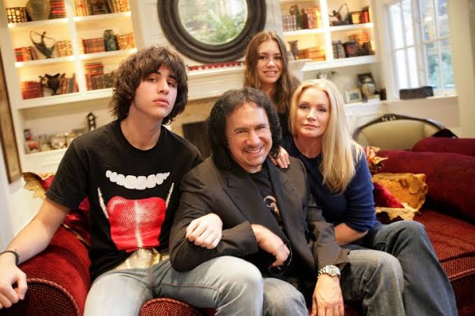 Gene Simmons y su familia