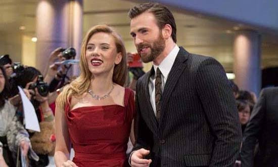 Scarlett Johansson y Chris Evans